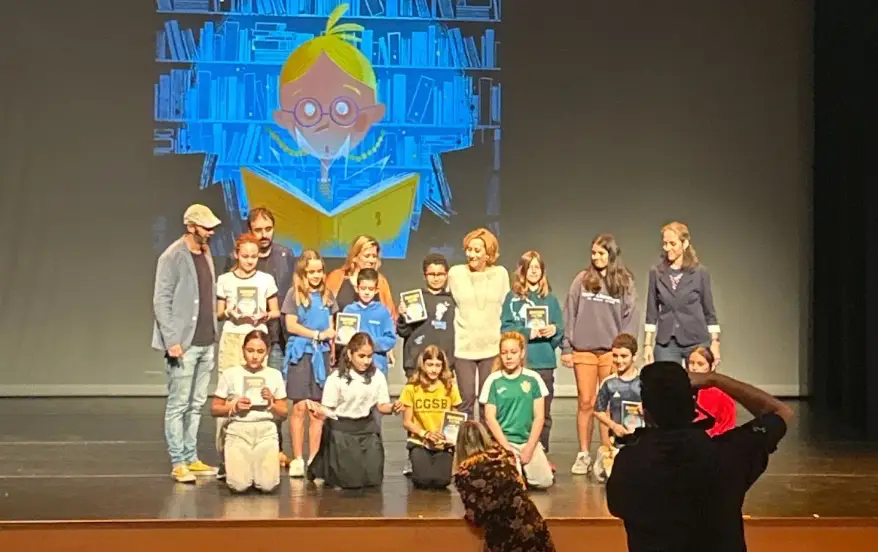 Collaborative story presentation